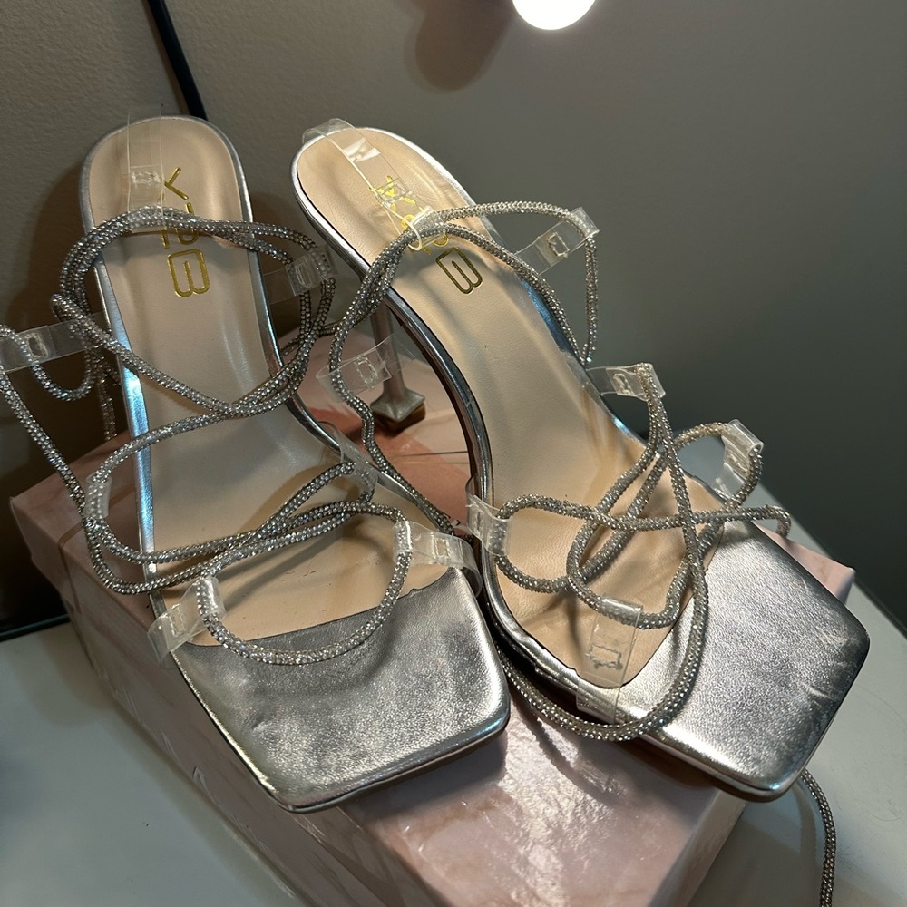 X2B Heels
